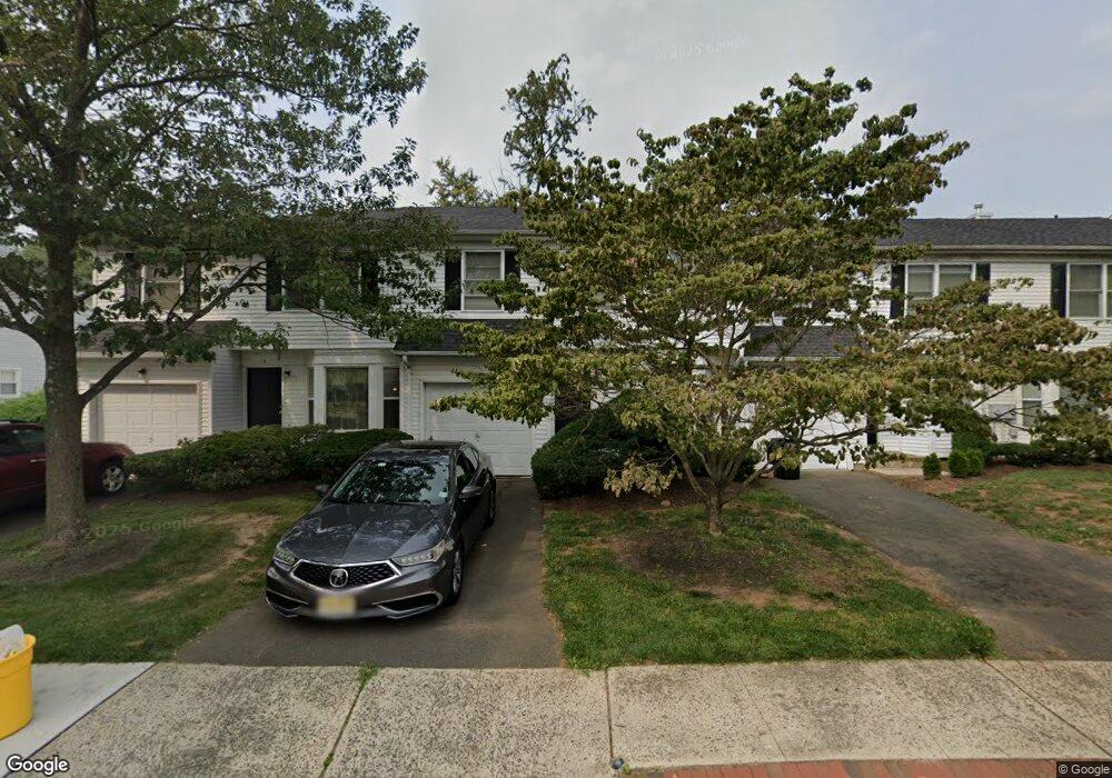 15 Tree Top Rd, Middlesex, NJ 08846 - photo 1