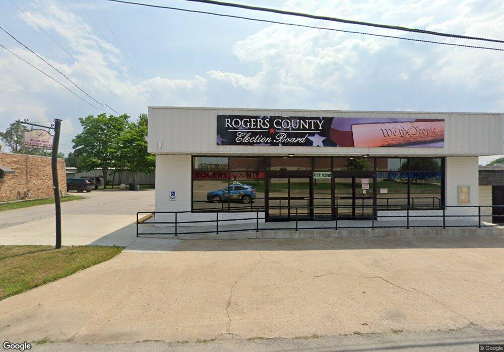 320 S Missouri Ave, Claremore, OK 74017 - photo 1