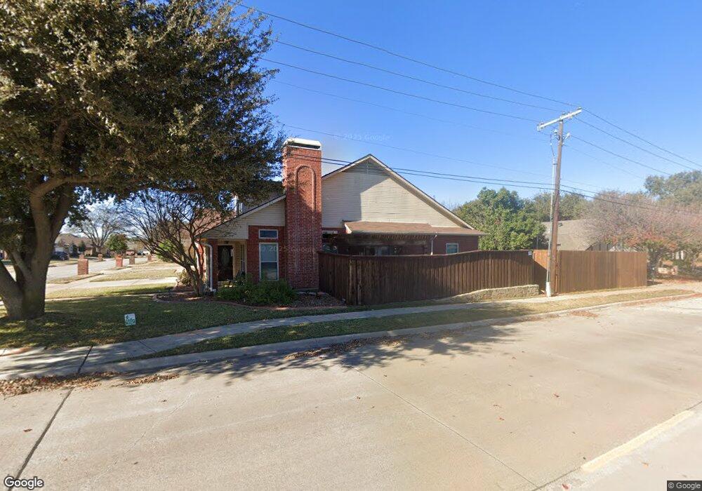 1949 Pine Ridge Dr, Bedford, TX 76021 - photo 1