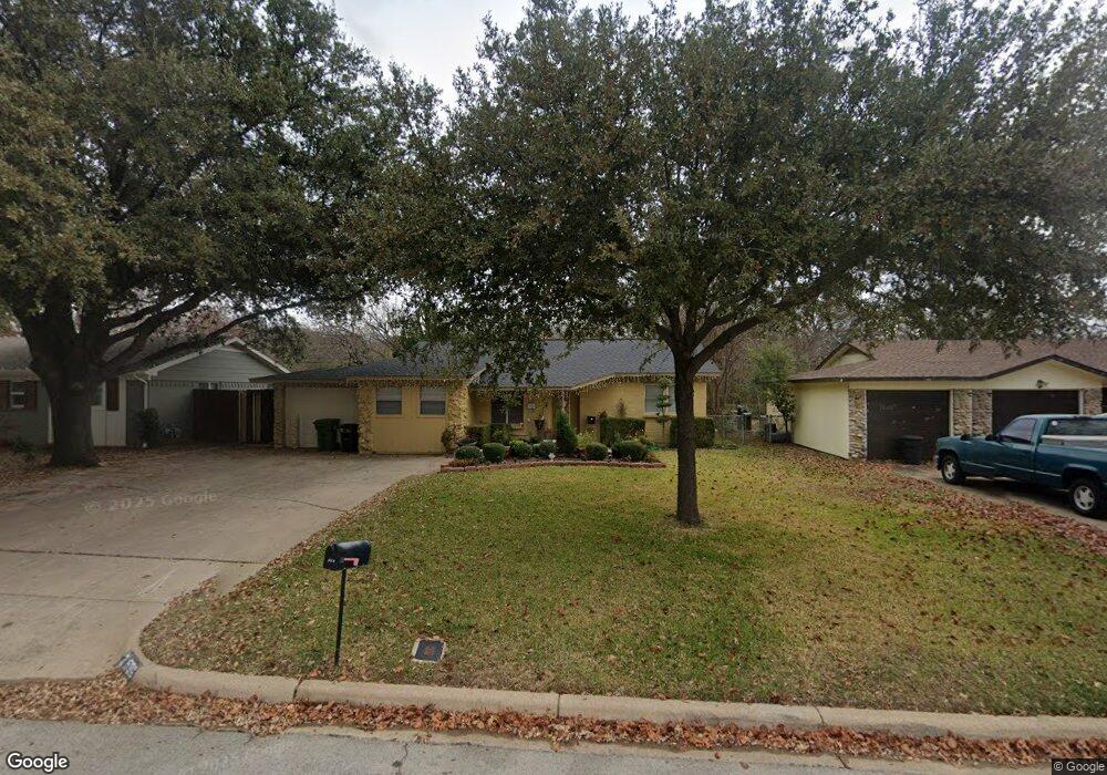 536 Livingston Dr, Hurst, TX 76053 - photo 1