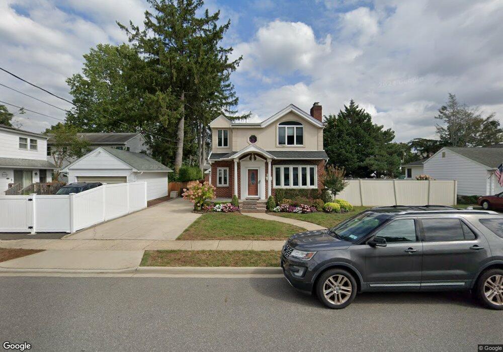 156 Beebe Rd, Mineola, NY 11501 - photo 1