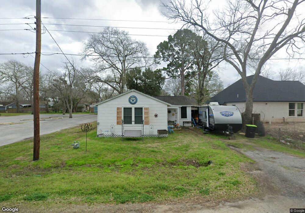 3327 North Ave, Needville, TX 77461 - photo 1