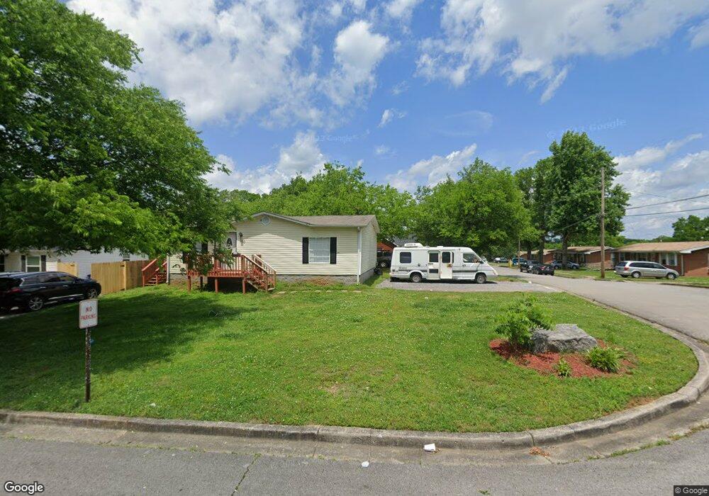 905 Woodbury St, Shelbyville, TN 37160 - photo 1