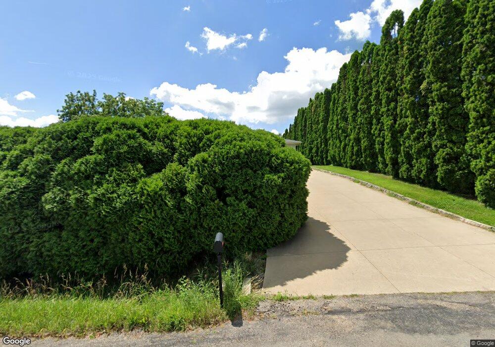 1036 19th St NW, Cedar Rapids, IA 52405 - photo 1