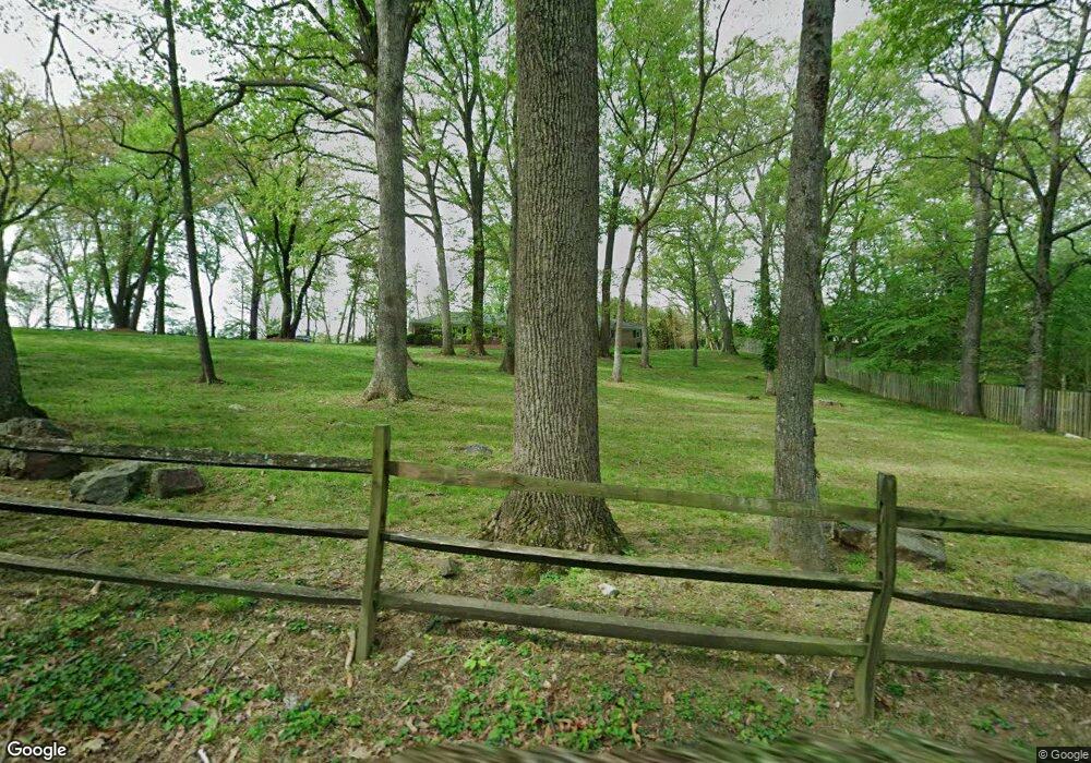 1109 Bellview Rd, McLean, VA 22102 - photo 1