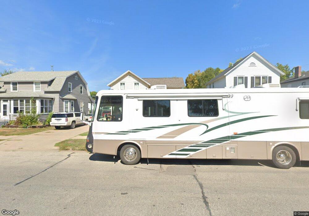 812 W Broadway St, Winona, MN 55987 - photo 1