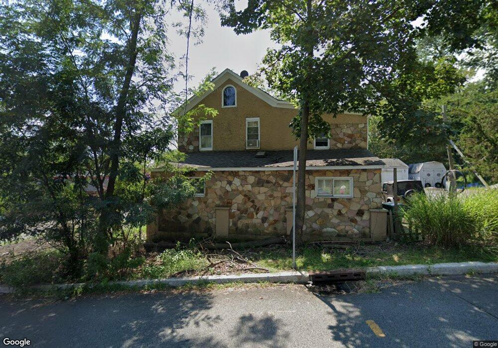 1103 N Washington Ave, Green Brook, NJ 08812 - photo 1