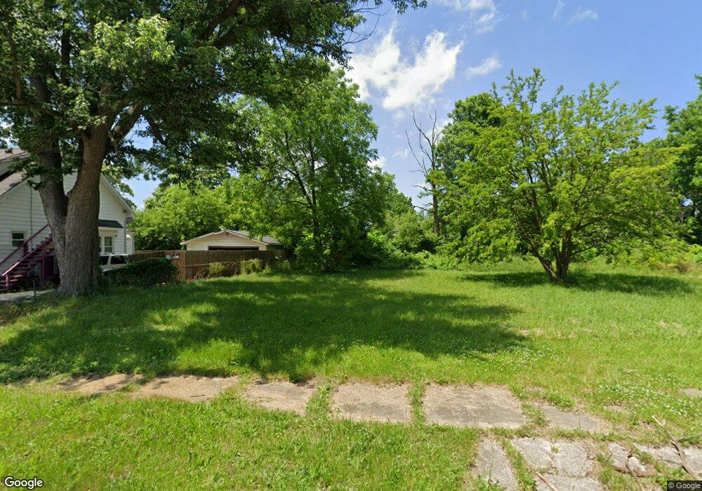 2046 Crocker Ave, Flint, MI 48503 - photo 1