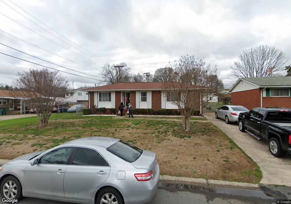 2506 Kendall Dr, Charlotte, NC 28216 - photo 1