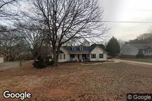 155 Hickory Dr, Wellford, SC 29385