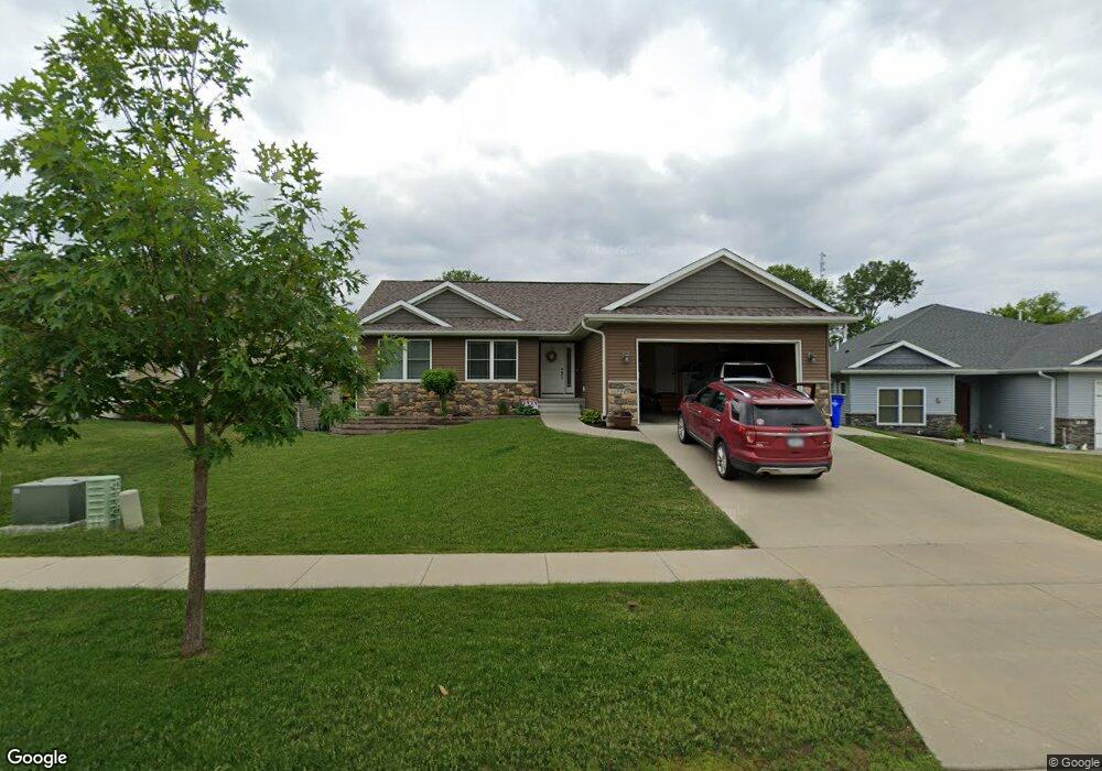 1516 Bobcat Dr NW, Cedar Rapids, IA 52405 - photo 1