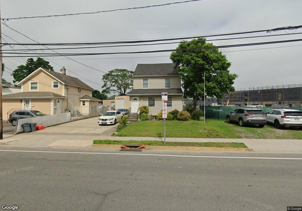 176 Woodfield Rd, West Hempstead, NY 11552 - photo 1