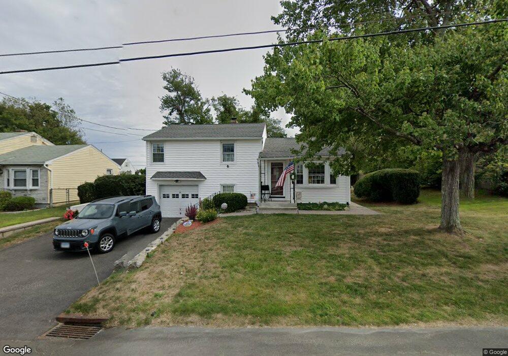 55 Cronin Dr, Waterbury, CT 06708 - photo 1