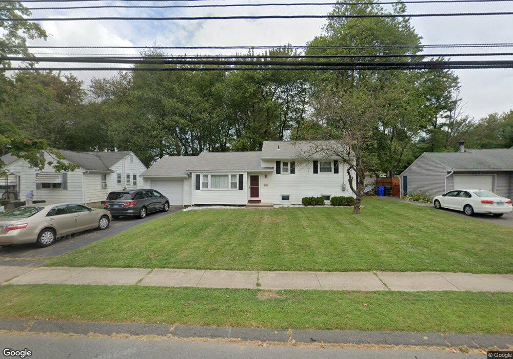 54 Beechwood Rd, West Hartford, CT 06107 - photo 1