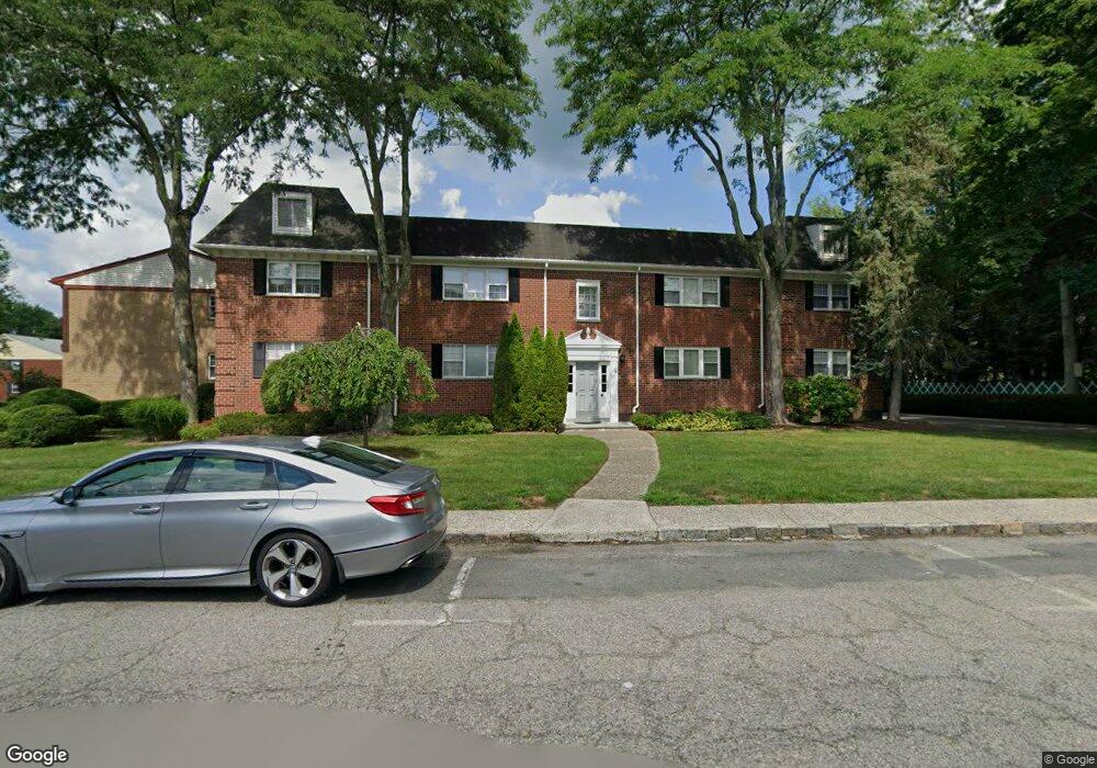 116 Bon Aire Cir W, Suffern, NY 10901 - photo 1