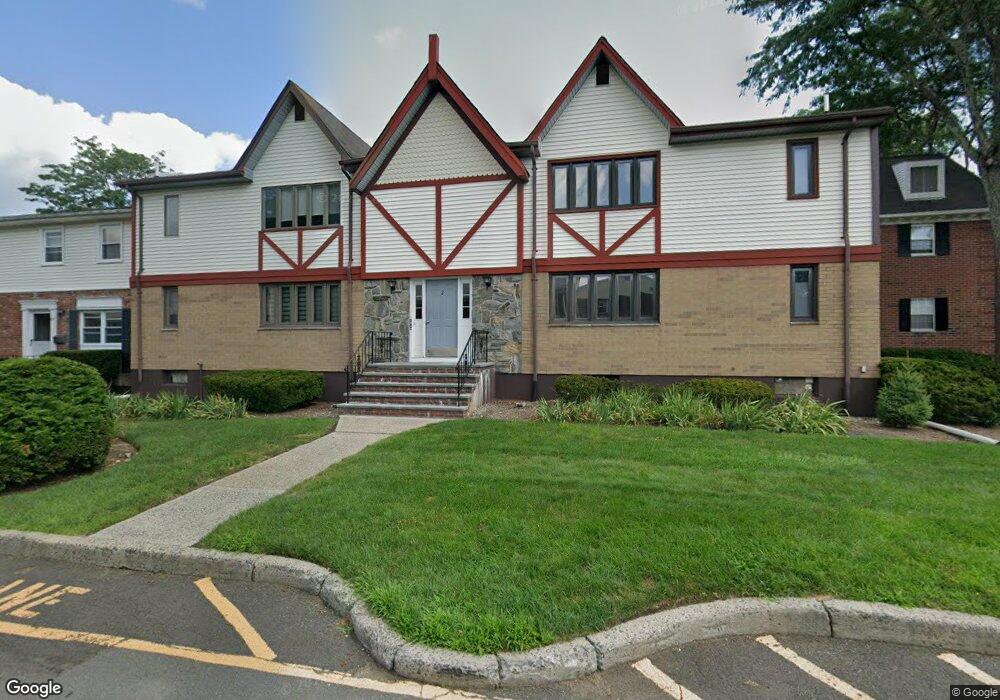 2 Somerset Dr, Suffern, NY 10901 - photo 1