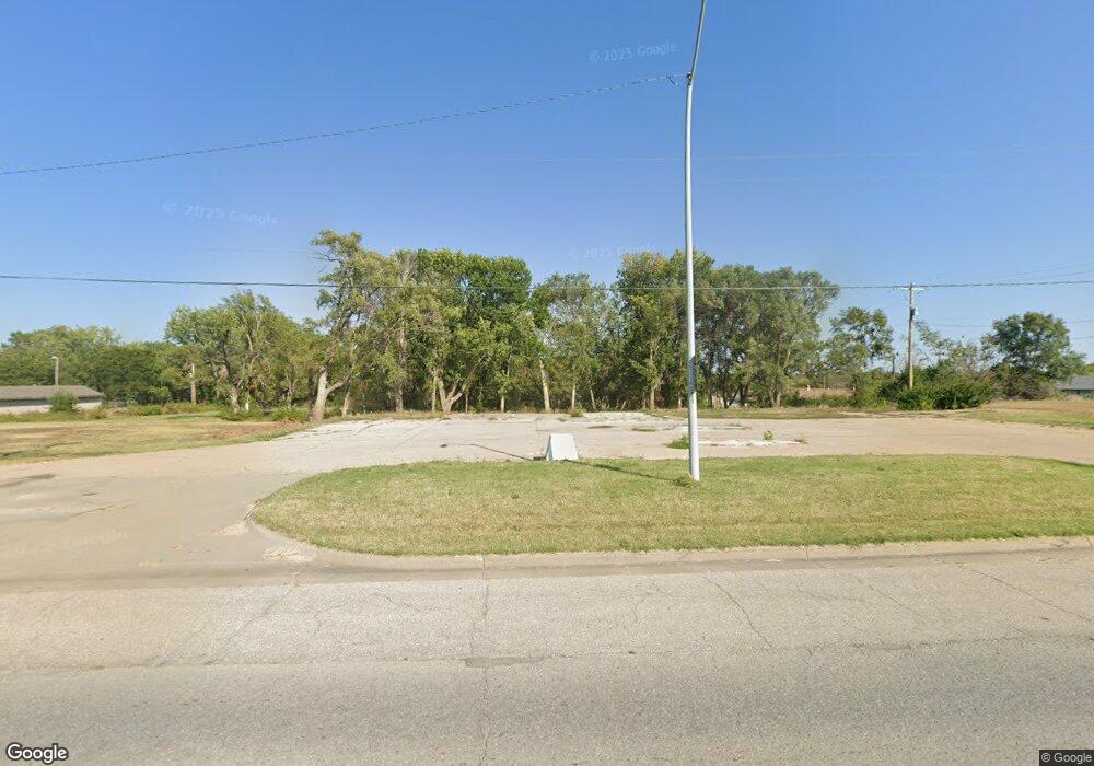 3740 SW Topeka Blvd, Topeka, KS 66609 - photo 1