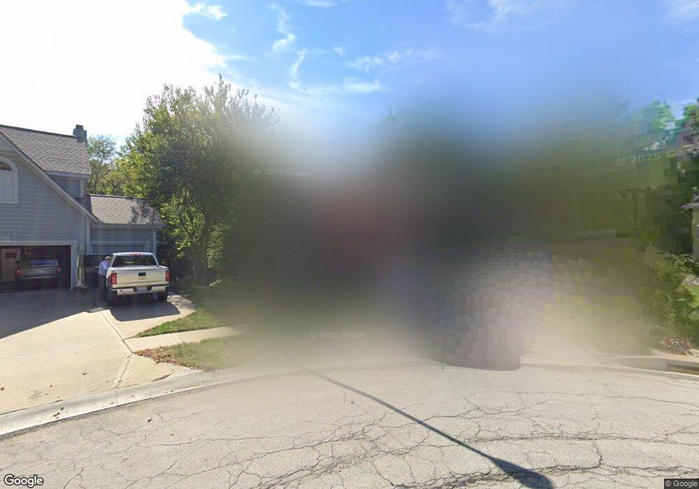 6934 Oakview St, Shawnee, KS 66216 - photo 1