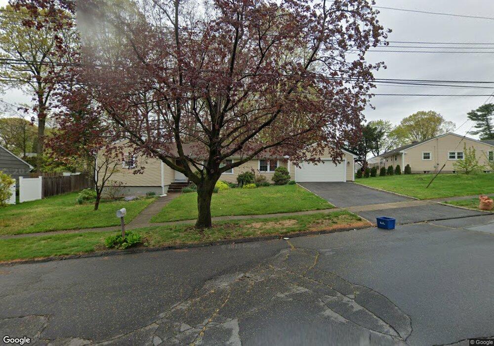 70 Sherbrook Rd, Stratford, CT 06614 - photo 1