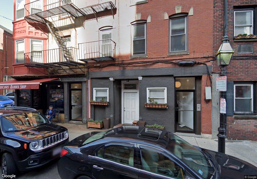 246 North St unit 4, Boston, MA 02113 - photo 1