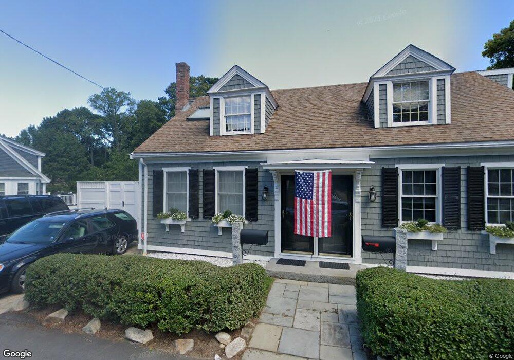 11 Thaxter St, Hingham, MA 02043 - photo 1