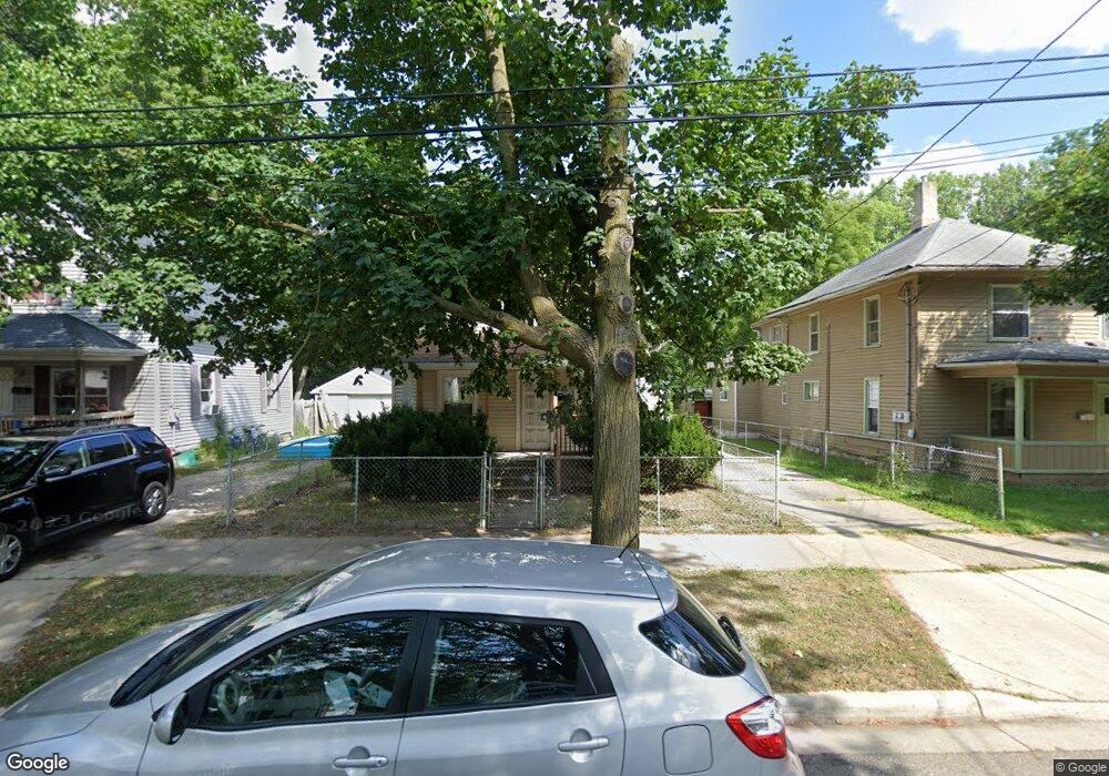 840 N Sycamore St, Lansing, MI 48906 - photo 1