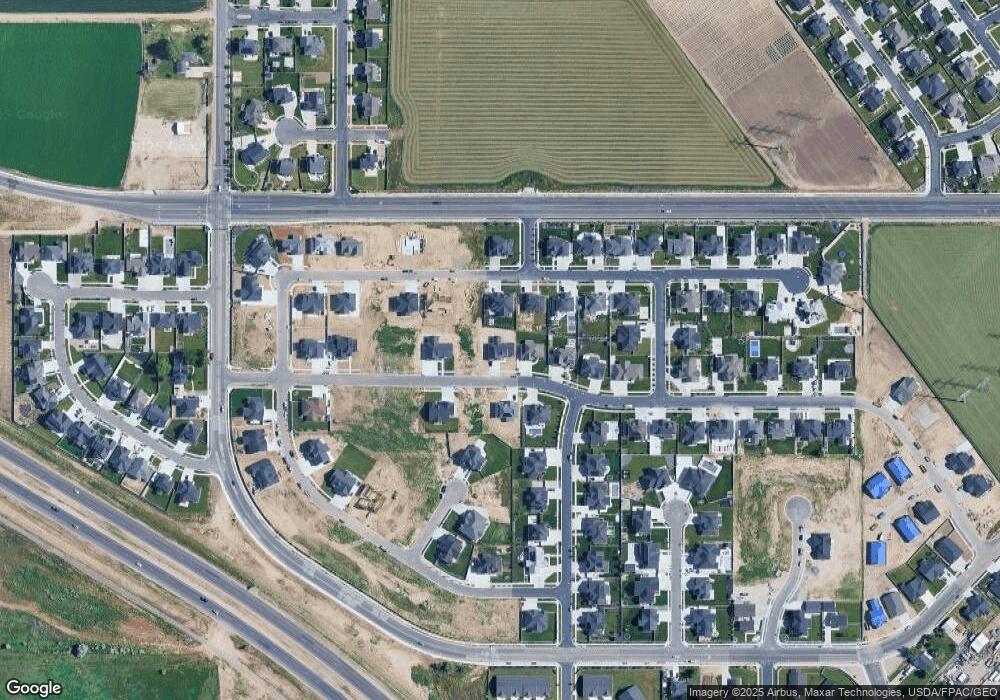 2042 W 850 S, Layton, UT 84041 - photo 1