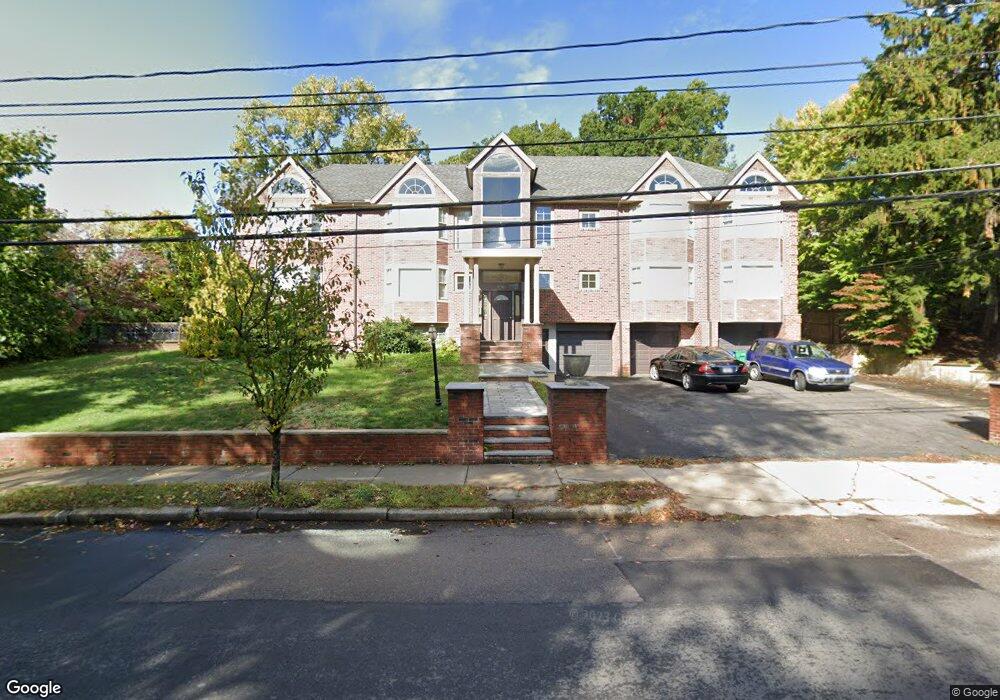 210 Brookline St unit A, Newton, MA 02467 - photo 1