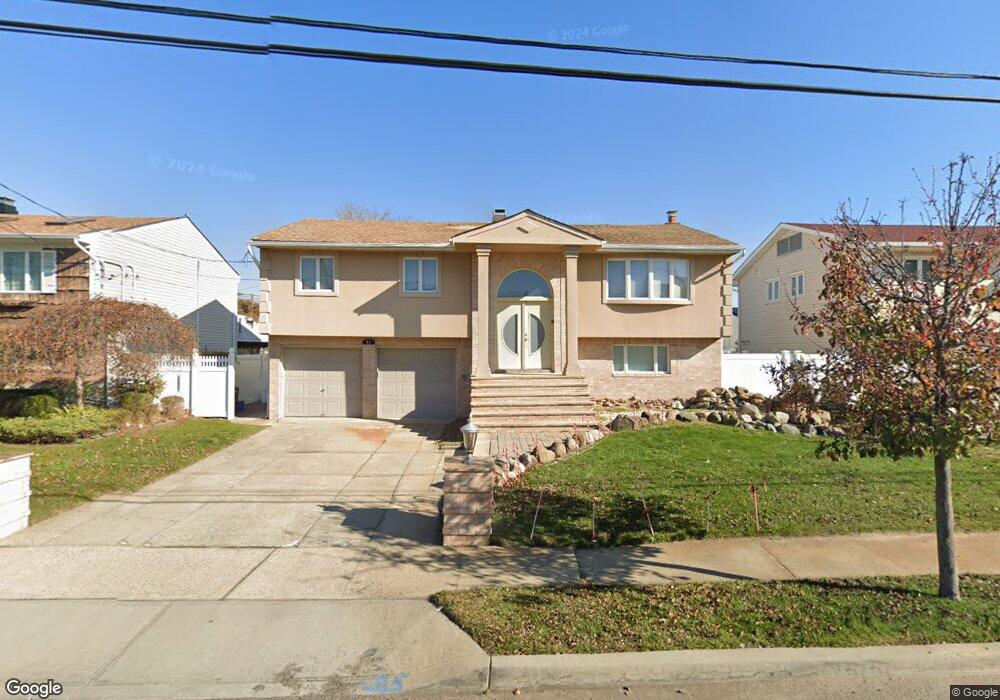 81 Jamaica Ave, Island Park, NY 11558 - photo 1