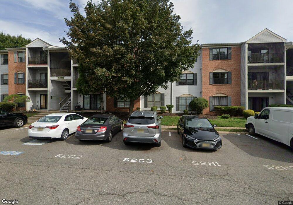 17 Canterbury Ct, Piscataway, NJ 08854 - photo 1