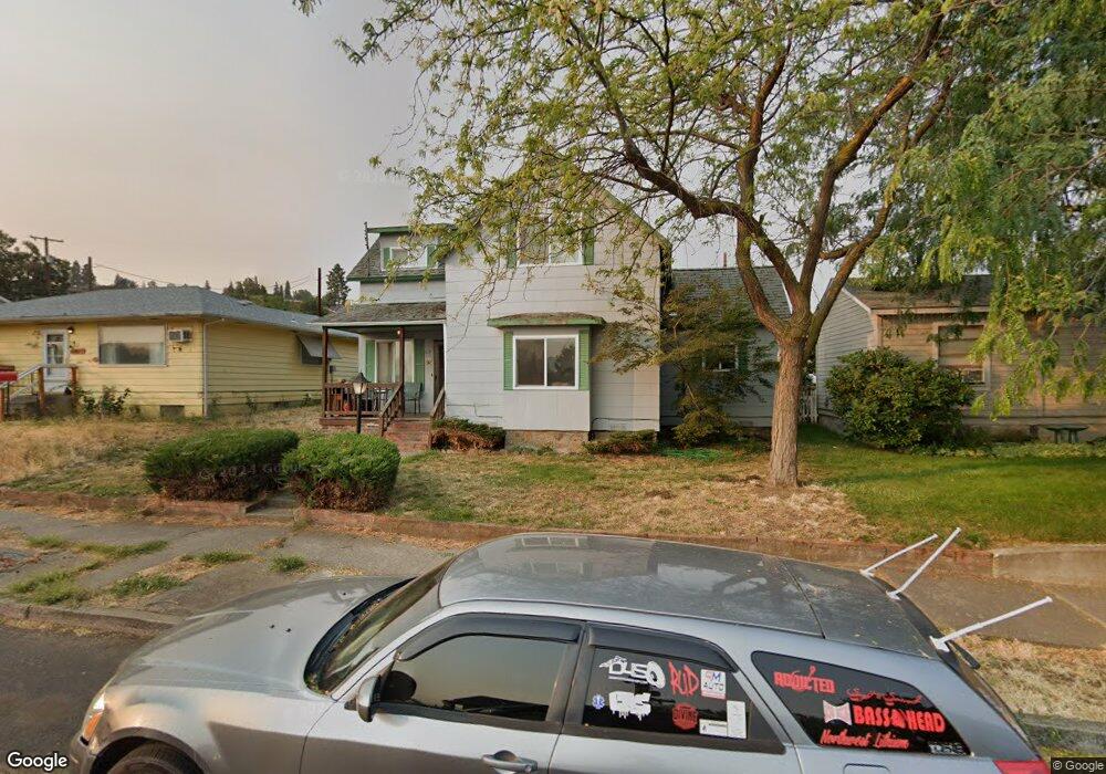 614 W 12th St, the Dalles, OR 97058 - photo 1