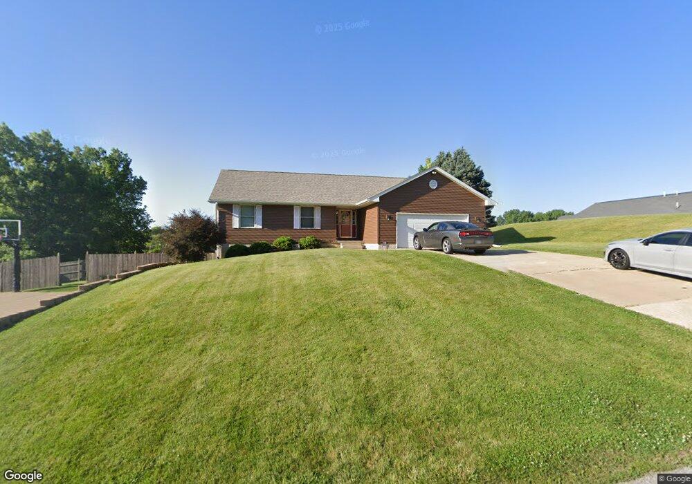 205 W 61st St, Davenport, IA 52806 - photo 1
