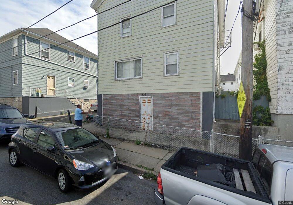 329 Ferry St unit 3, Fall River, MA 02721 - photo 1