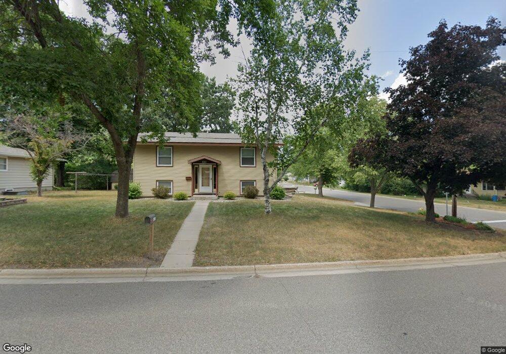 821 4th St S, Sauk Rapids, MN 56379 - photo 1