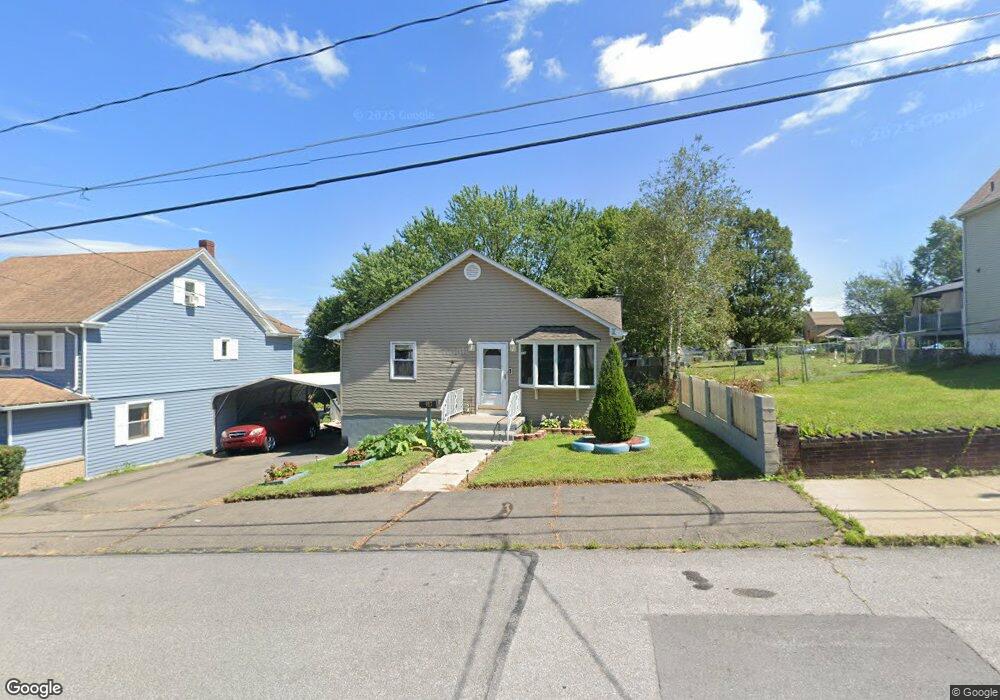 917 N Vine St, Hazleton, PA 18201 - photo 1