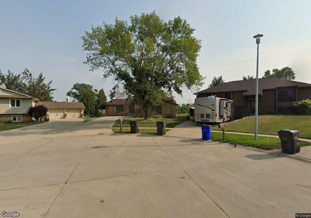 3512 Swallow Ct NE, Cedar Rapids, IA 52402 - photo 1