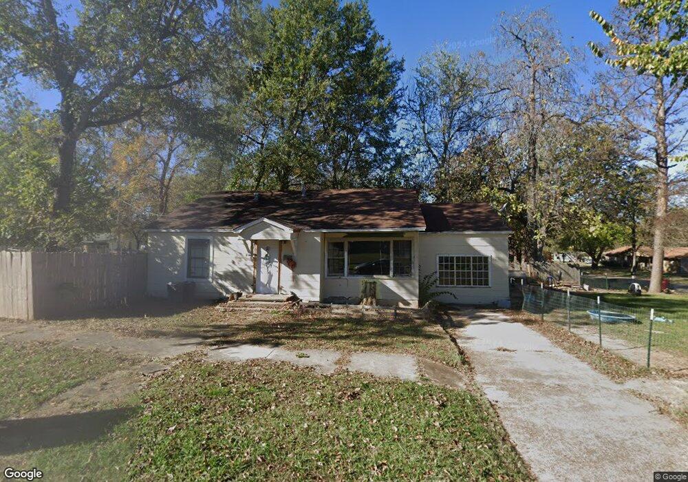 702 S 3rd St, Hugo, OK 74743 - photo 1