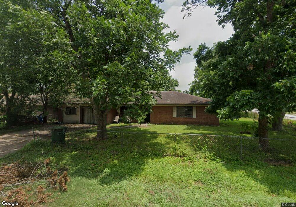 39 De Boll St, Houston, TX 77022 - photo 1