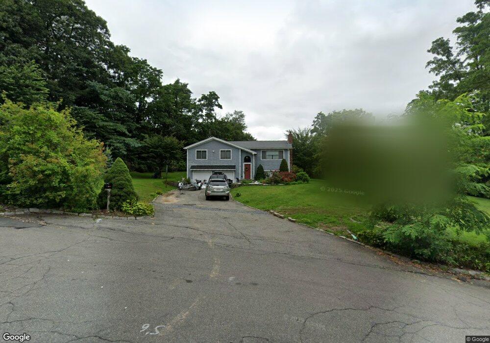 9 New Village Rd, Woburn, MA 01801 - photo 1