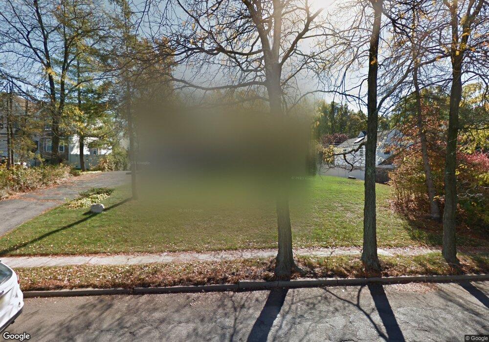 559 Chain o Hills Rd, Colonia, NJ 07067 - photo 1