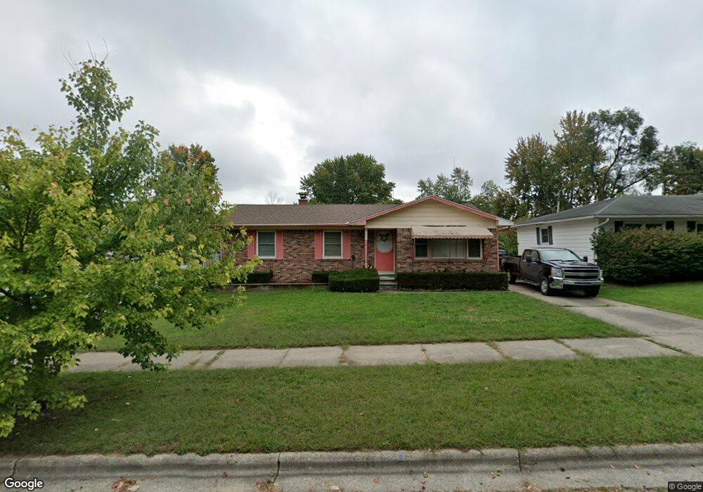 3909 Walton Dr, Lansing, MI 48910 - photo 1