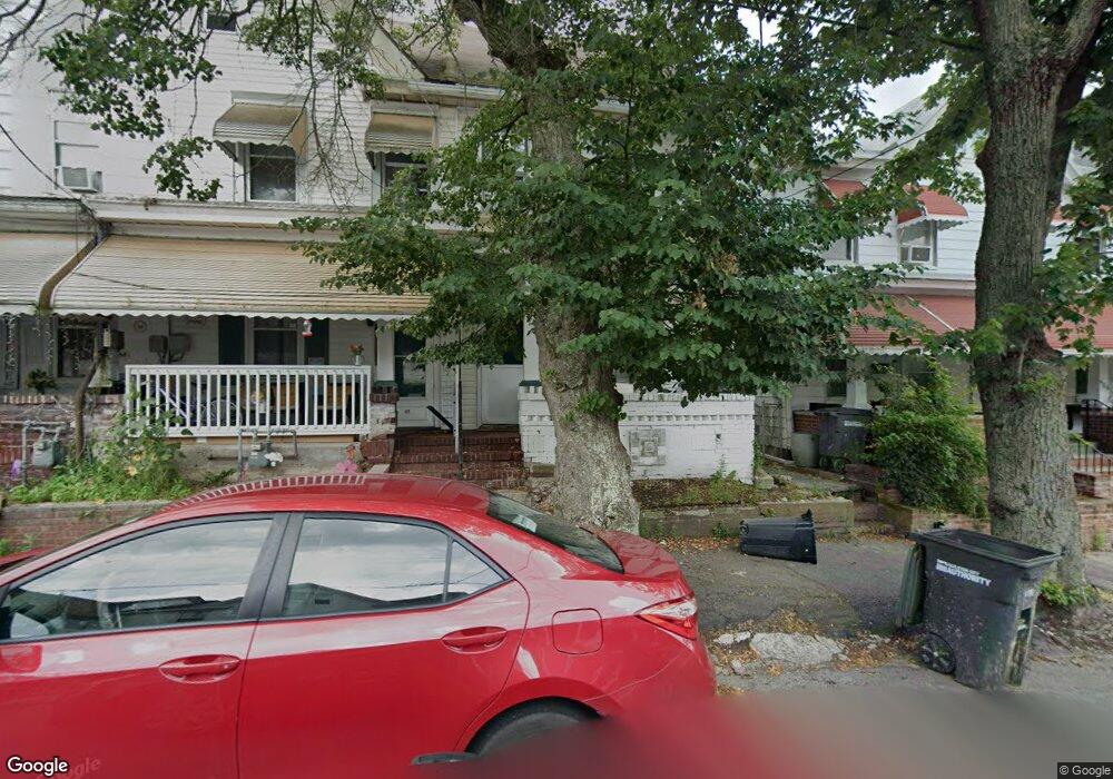 409 W Oak St, Hazleton, PA 18201 - photo 1