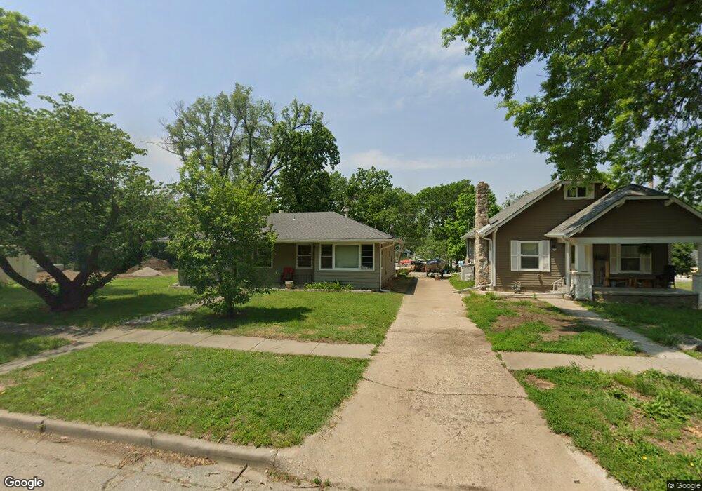 2605 SW Clay St, Topeka, KS 66611 - photo 1