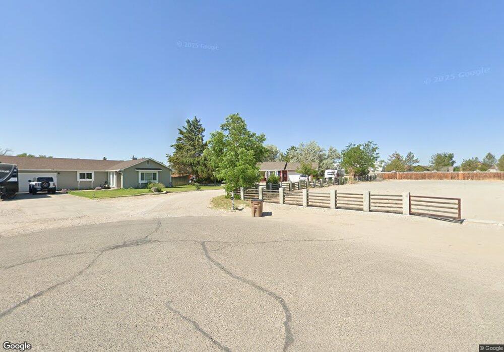 661 Carson River Dr, Fallon, NV 89406 - photo 1