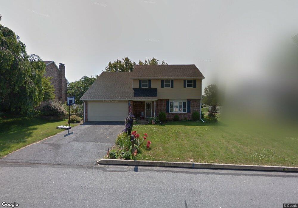 824 W Elm St, Palmyra, PA 17078 - photo 1