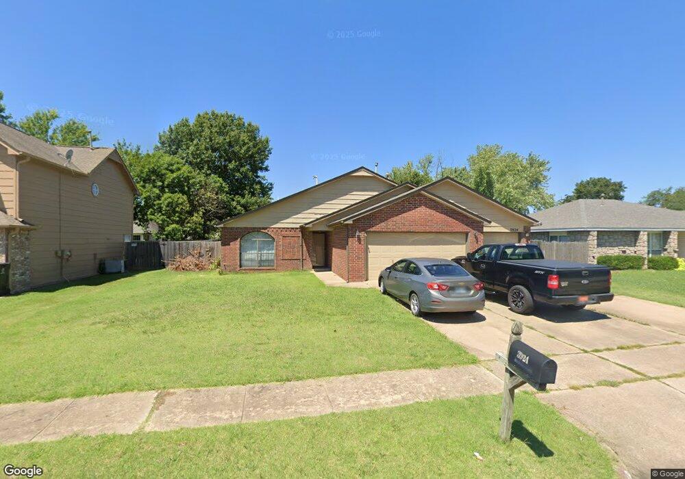 3924 S Redbud Ave, Broken Arrow, OK 74011 - photo 1