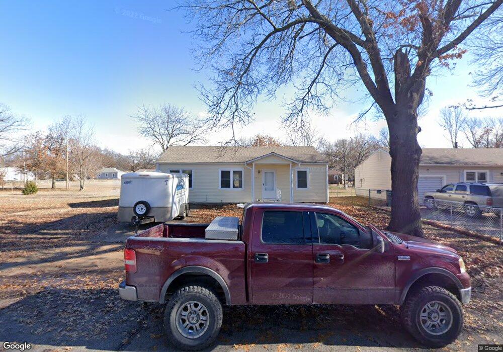 1210 Kimball Ave, Parsons, KS 67357 - photo 1