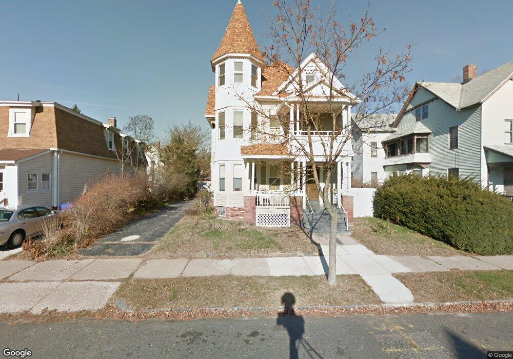 125 Princeton St, Springfield, MA 01109 - photo 1