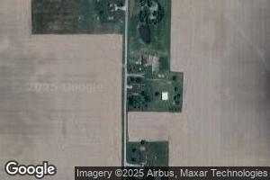 1382 N 100th St, Saint Elmo, IL 62458