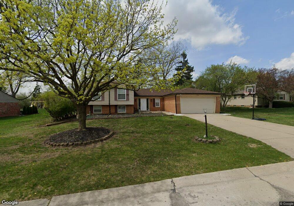 1886 Hickory Bark Ln, Bloomfield Hills, MI 48304 - photo 1